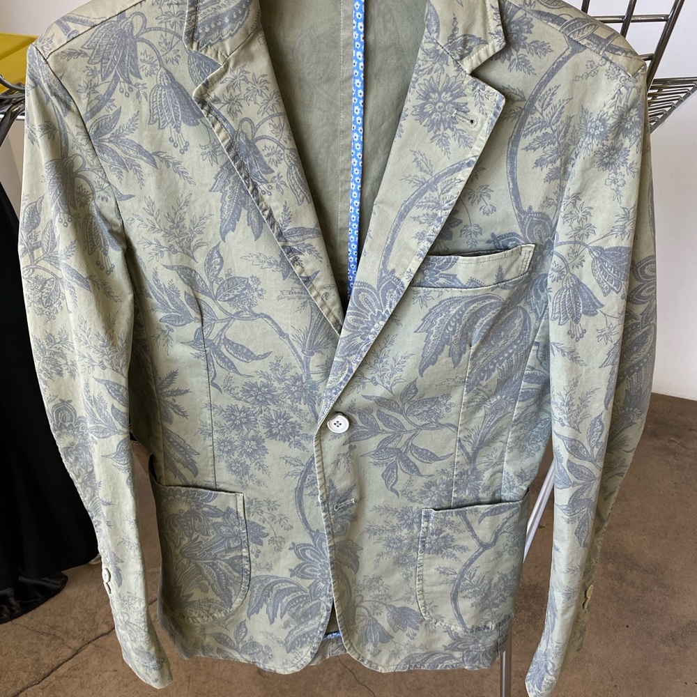 Mens slim cotton printed jacket with great detail.Made in Italy . Never worn.